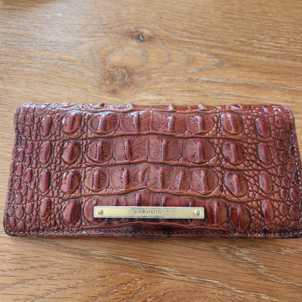 Brahmin wallet